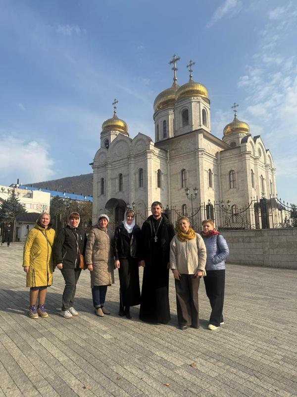 Прихожане храма Покрова Пресвятой Богородицы совершили паломническую поездку по местам Пятигорской и Черкесской епархии