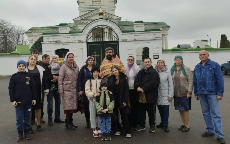 Встреча сестер милосердия с прихожанами Новосельского