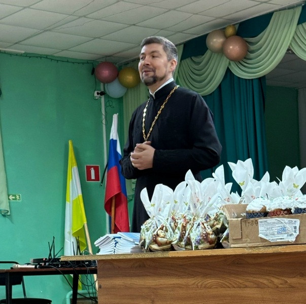 Благотворительный визит к детям села Падинского накануне Пасхи