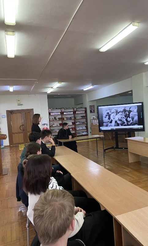 Священник провел встречу с учащимися Георгиевского колледжа