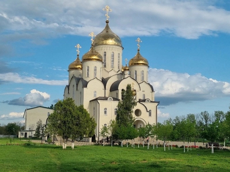 В понедельник 19-й седмицы по Пятидесятнице епископ Николай возглавил Божественную литургию в Георгиевском соборе